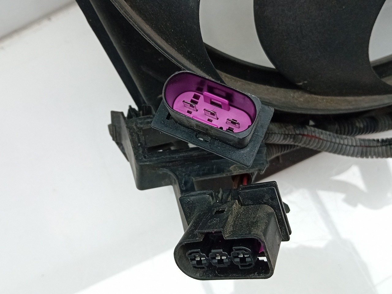 Cooling fan AUDI TT (8N3) Imagem-2