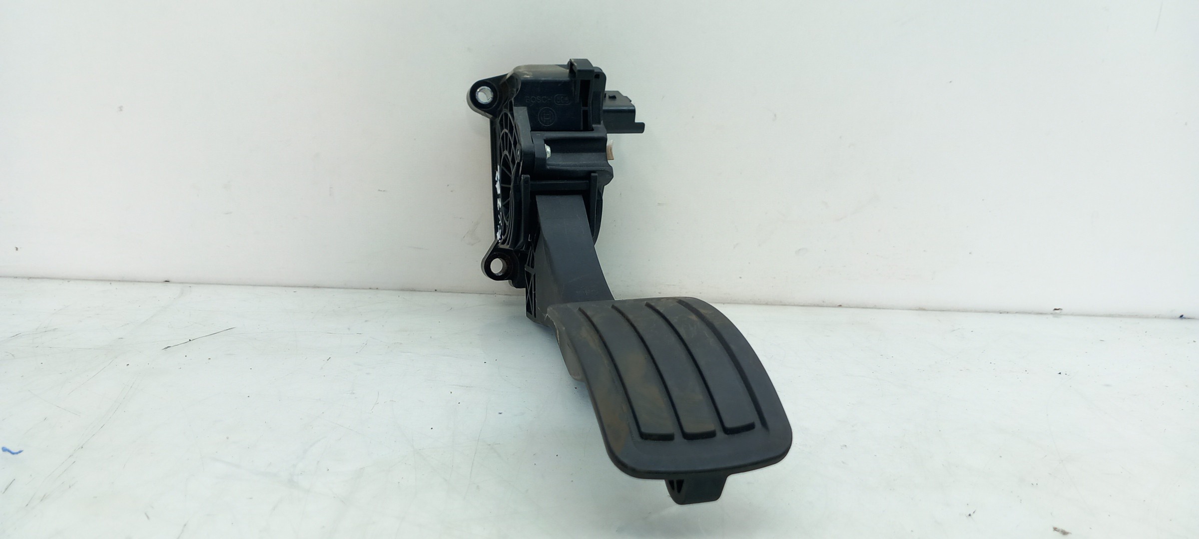 Pedal acelerador