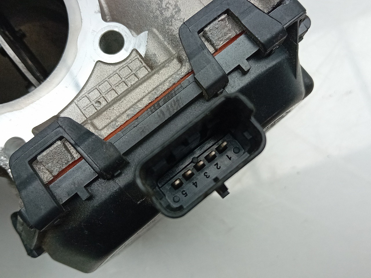 Throttle body PEUGEOT 308 SW II Van (LC_) Imagem-3