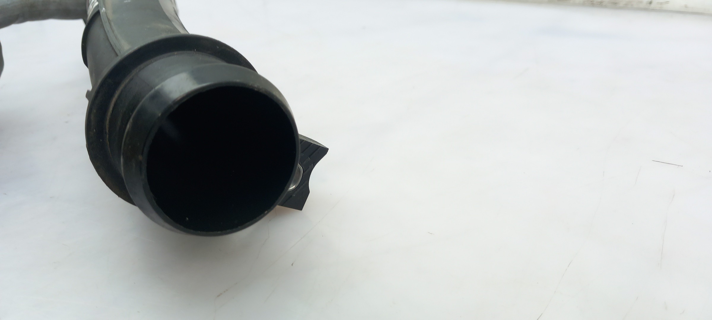 Tubo do intercooler PEUGEOT 208 Imagem-2