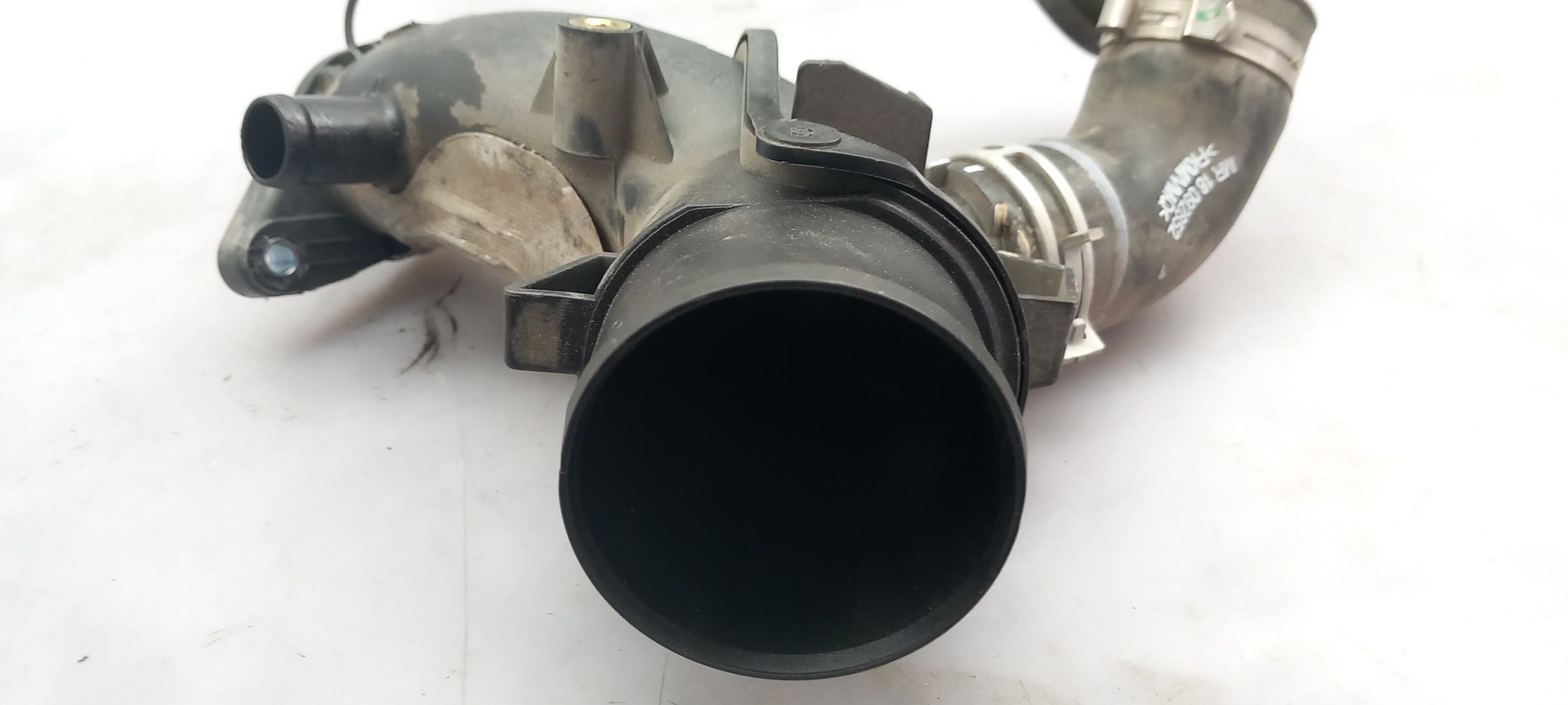 Tubo intercooler NISSAN Micra V (K14) Imagem-2