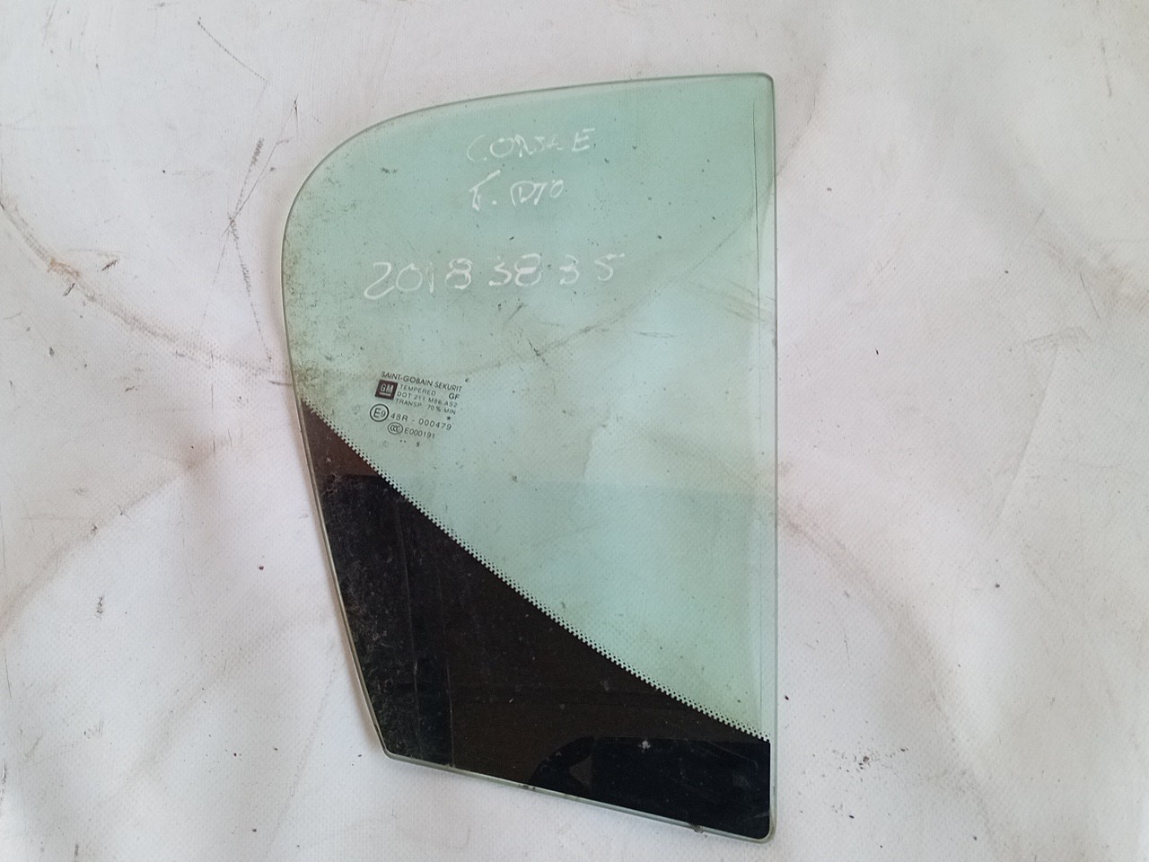Vitre triangulaire arrière Droite