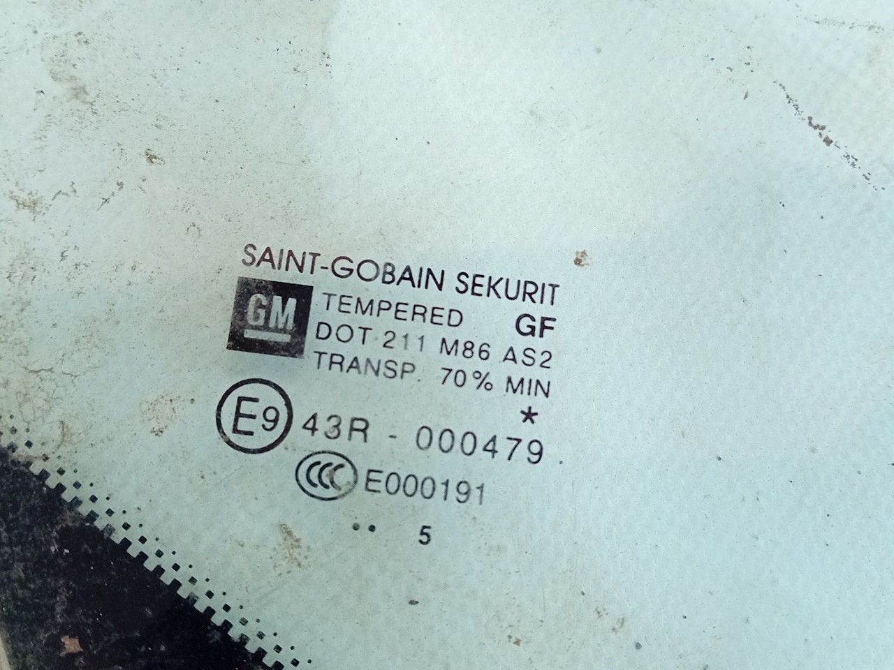 Right rear triangle window OPEL Corsa E Imagem-2
