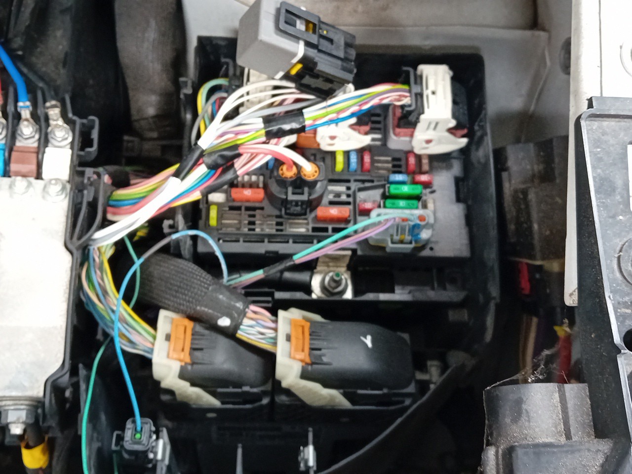 Boîte de fusibles / SAM / BSI CITROËN Berlingo (B9) Imagem-0