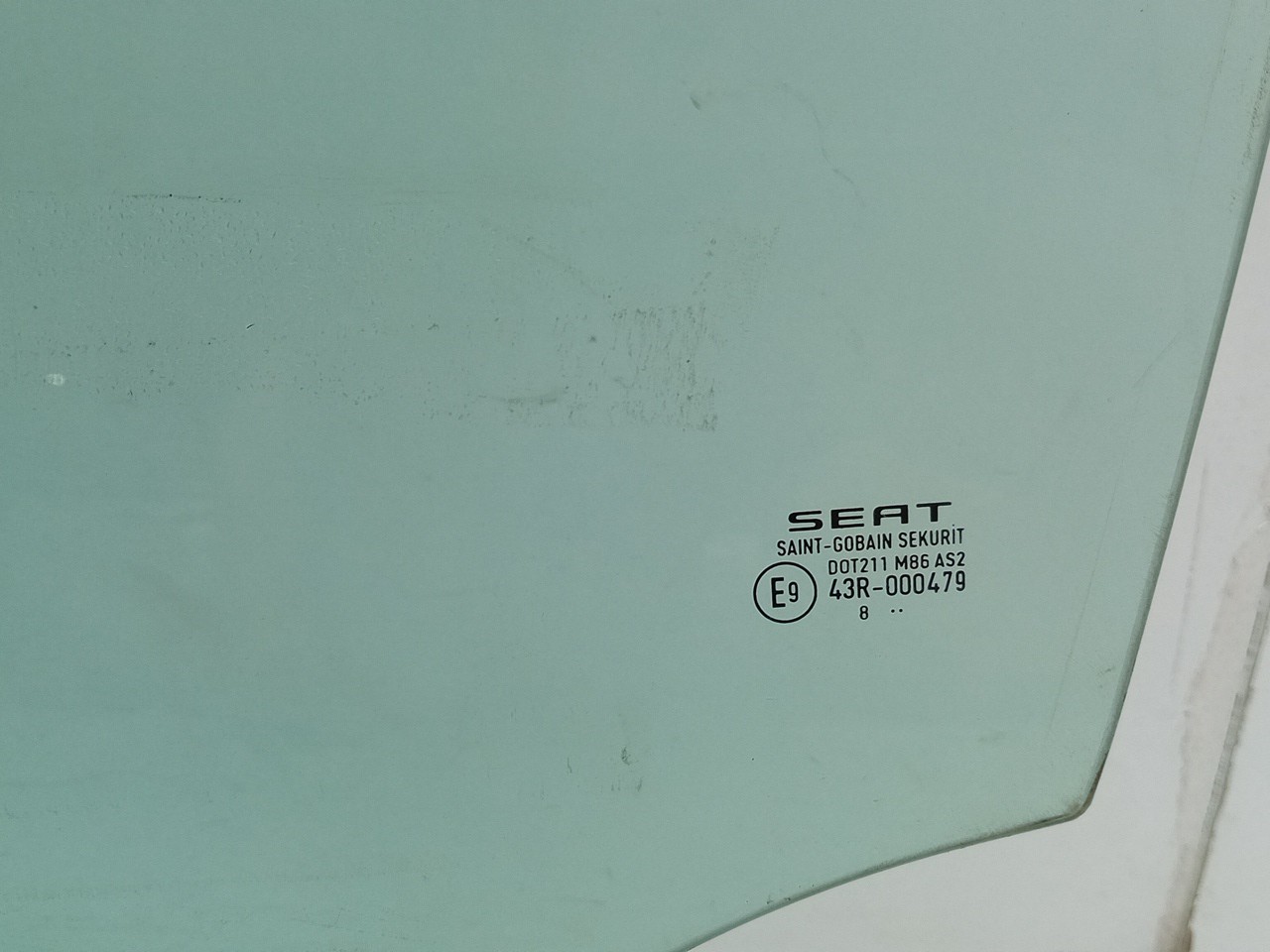 Vidro porta frente esquerda SEAT Ibiza IV (6J5, 6P1) Imagem-1