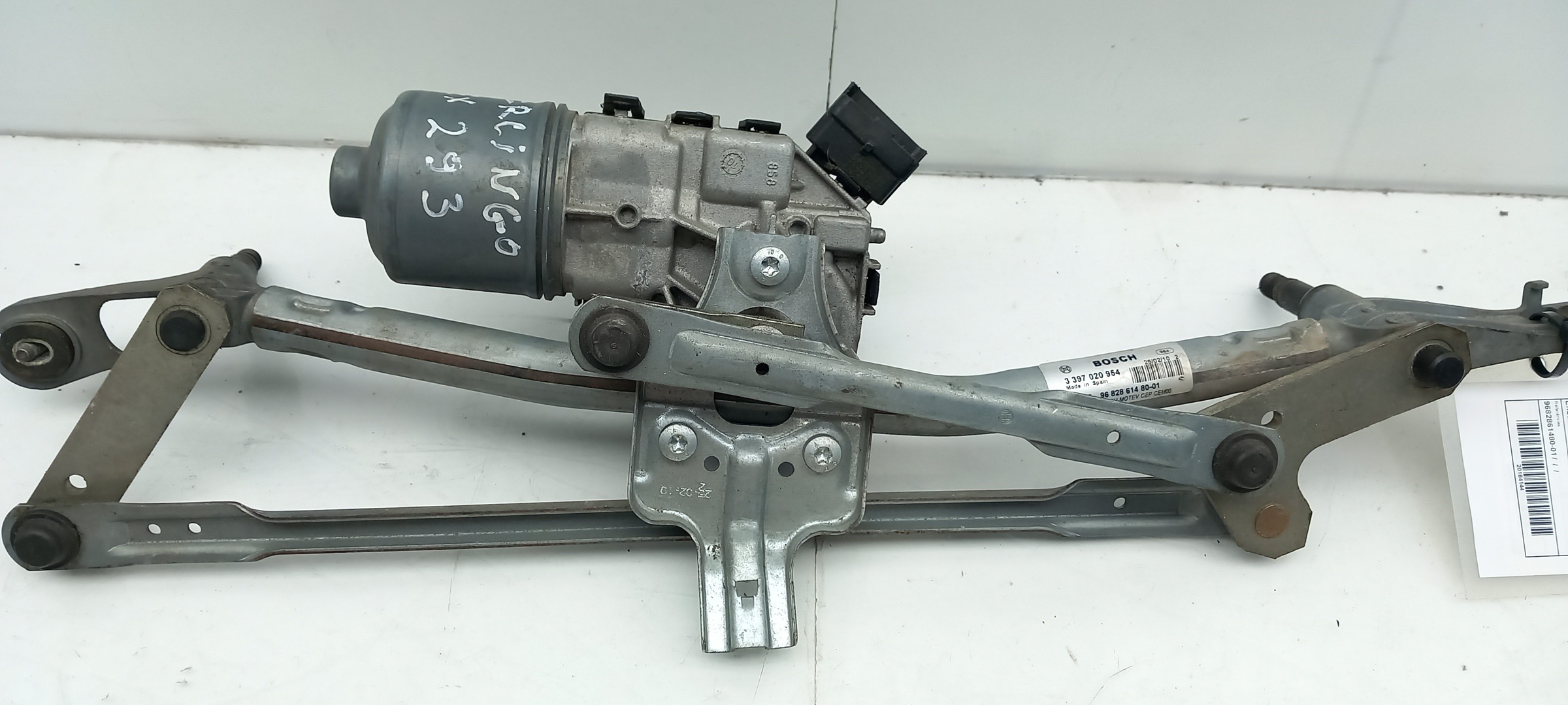 Front Wiper Motor CITROËN Berlingo (B9) Imagem-1