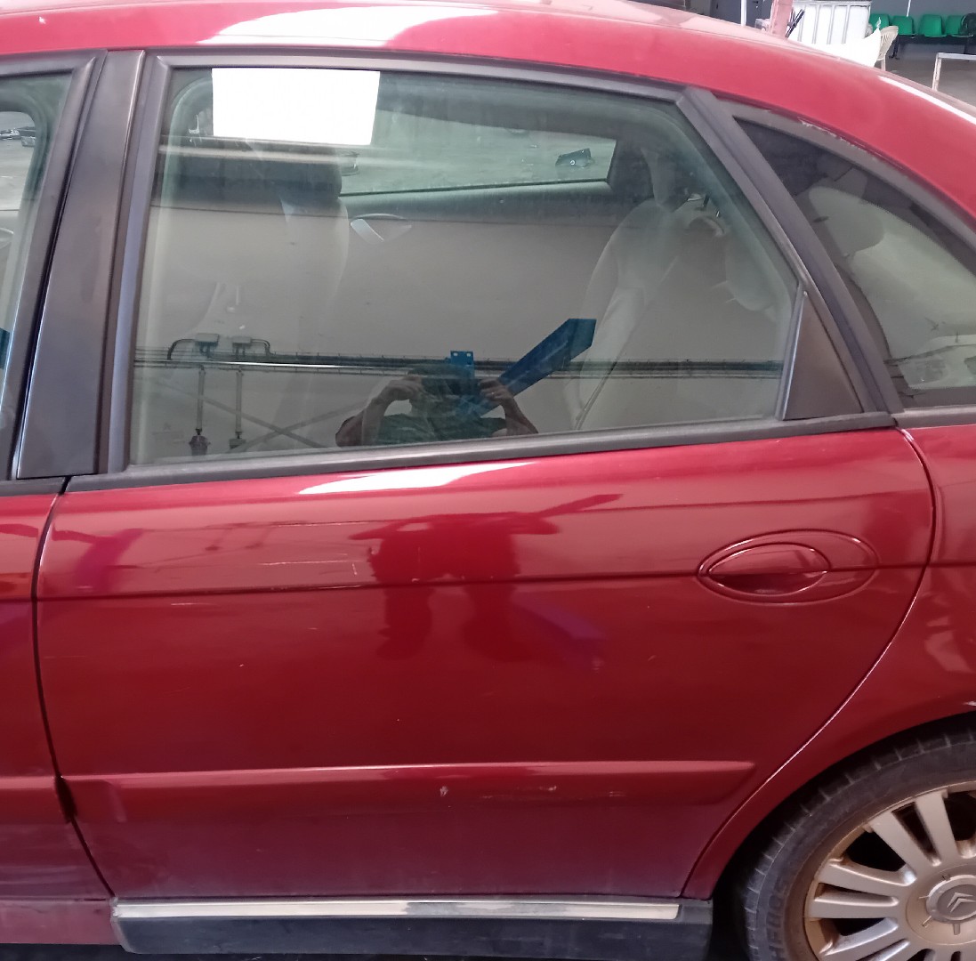 Porta trás esquerda