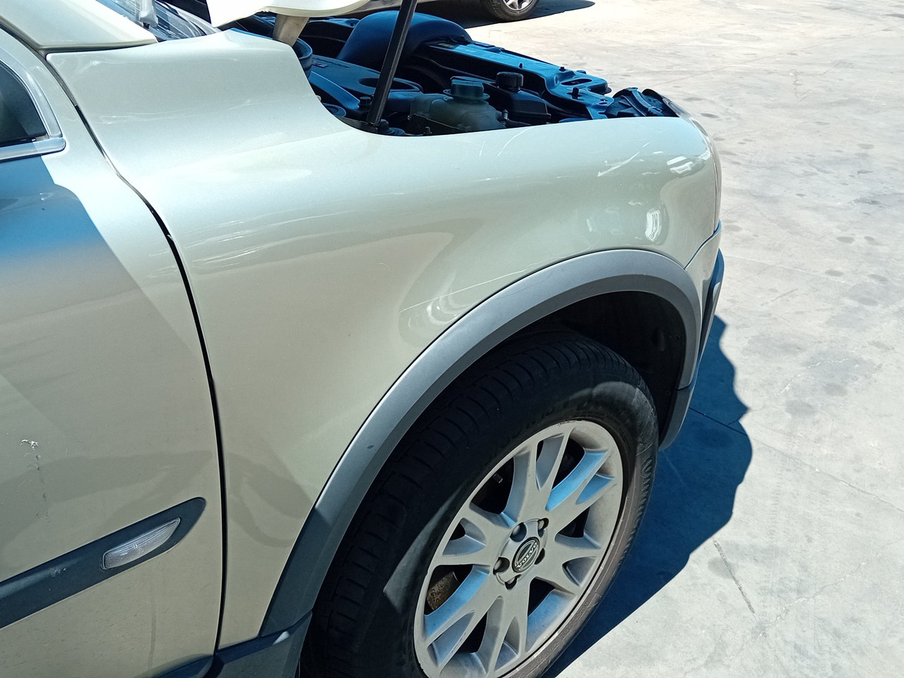 Aile Droite VOLVO XC90 I Imagem-1