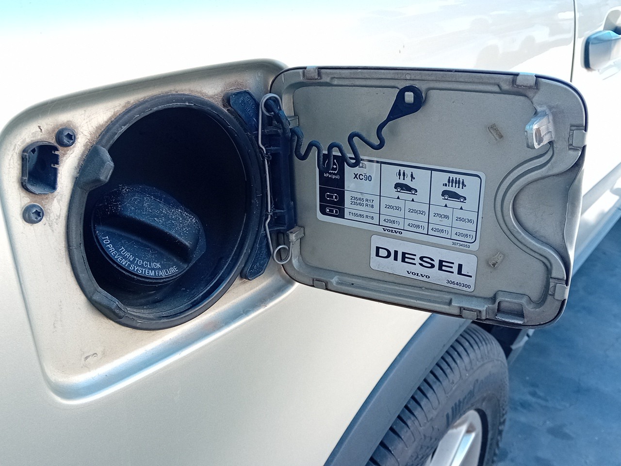 Fuel tank cap VOLVO XC90 I Imagem-1