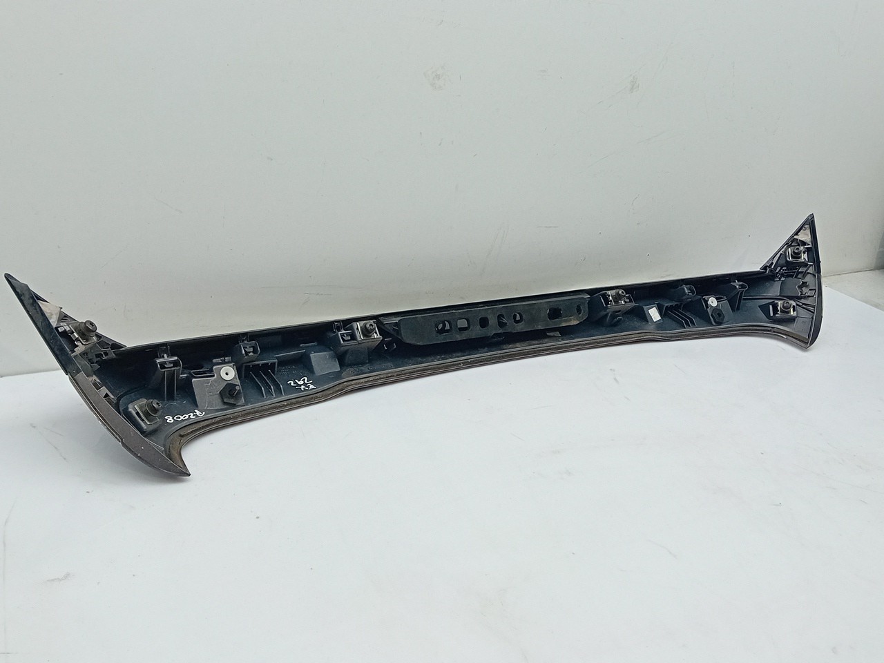 Spoiler / alerón portón trasero PEUGEOT 2008 I (CU_) Imagem-2