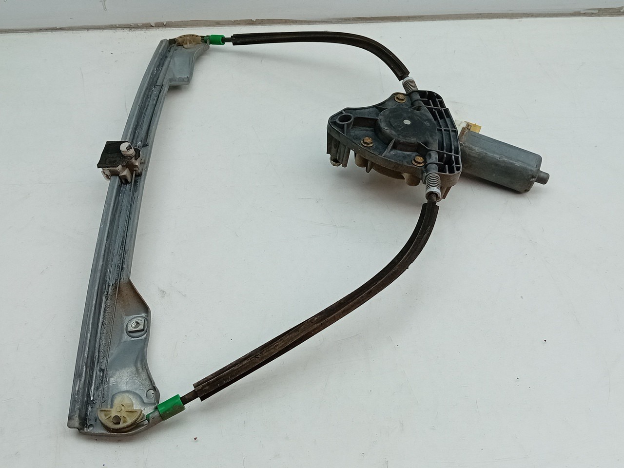 Moteur De Lève-vitre Avant Gauche – Clio 2 – Électrique – Valeo