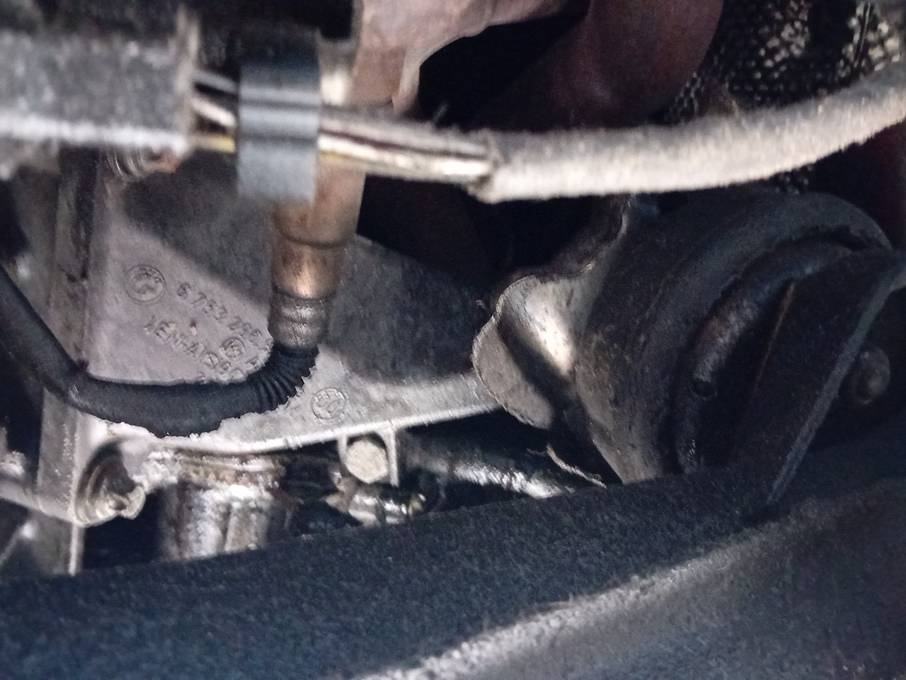 Engine Mount BMW 3 Compact (E46) Imagem-1