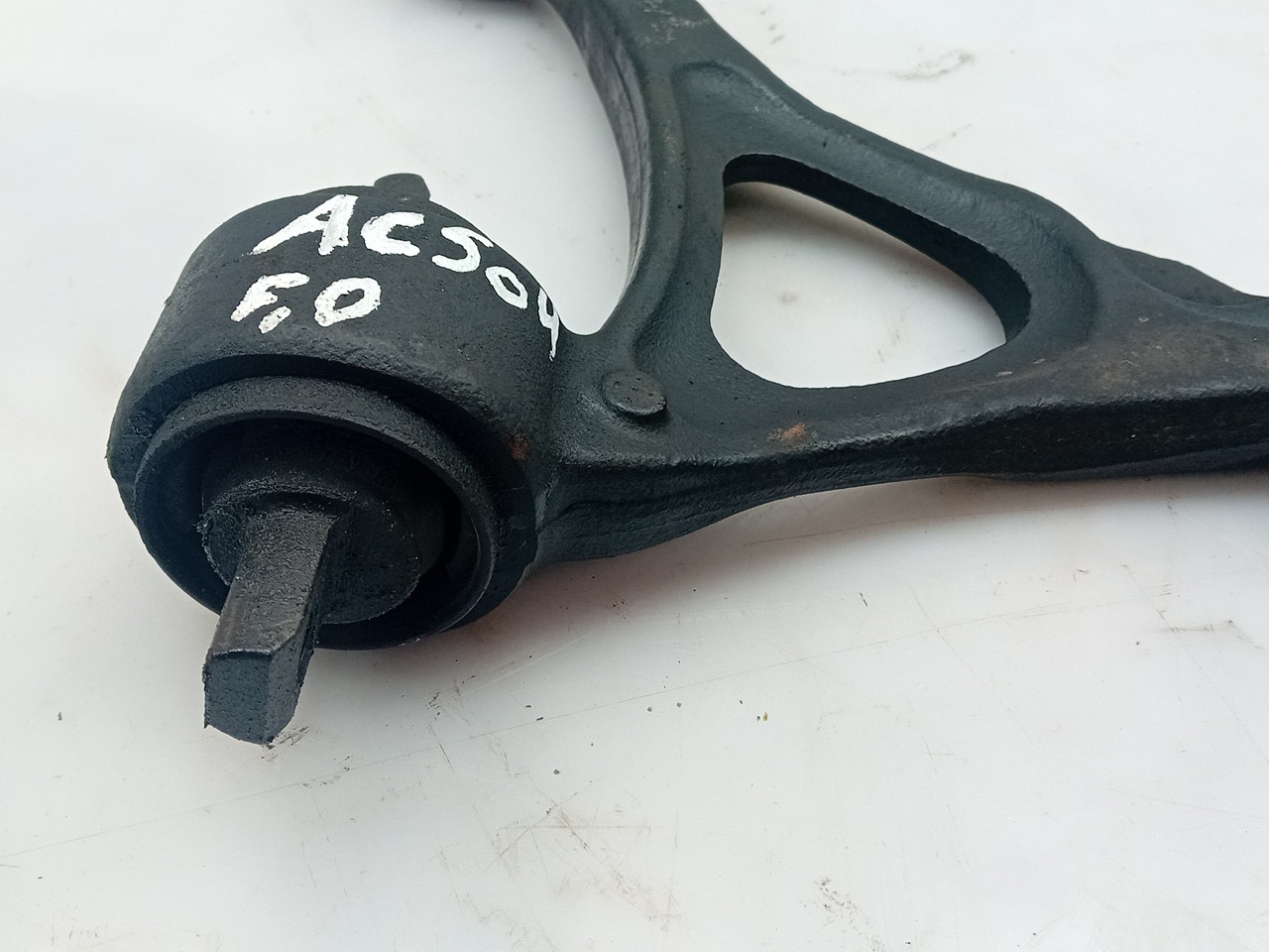 Bras de suspension Avant Droite VOLVO XC90 I Imagem-1