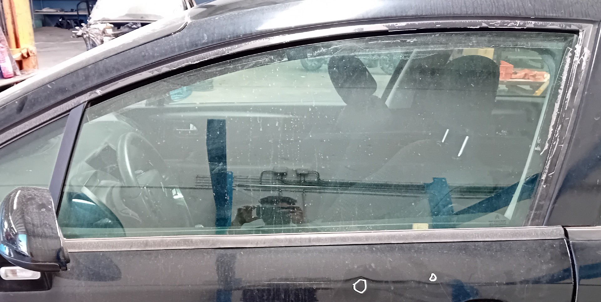 Vitre porte avant gauche