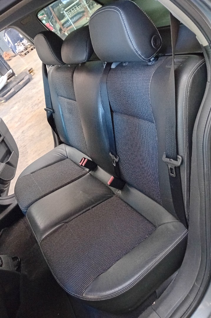 Set di sedili OPEL Astra H Caravan (L35) Imagem-1