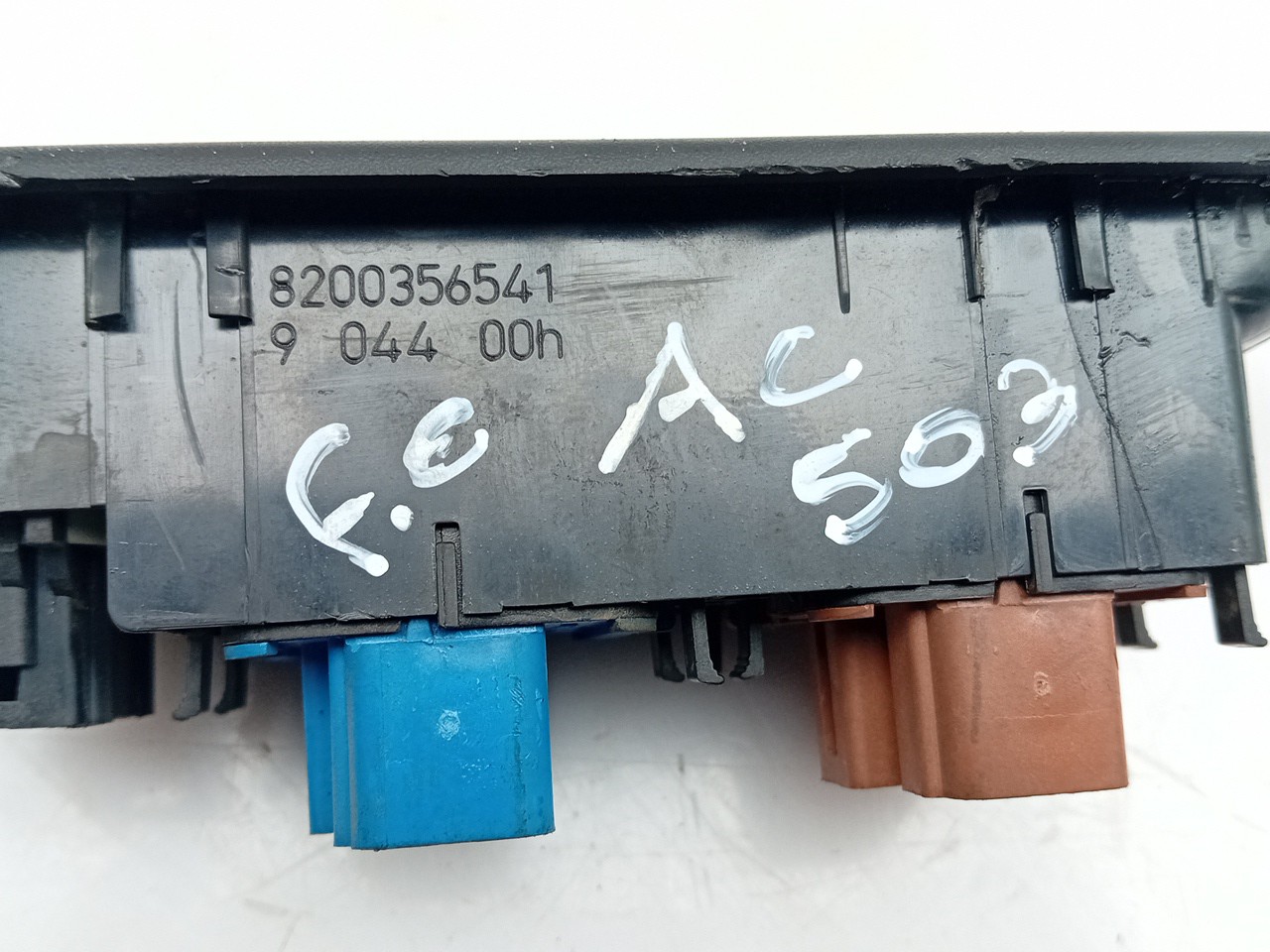 Left Front window control RENAULT Clio III (BR0/1, CR0/1) Imagem-3