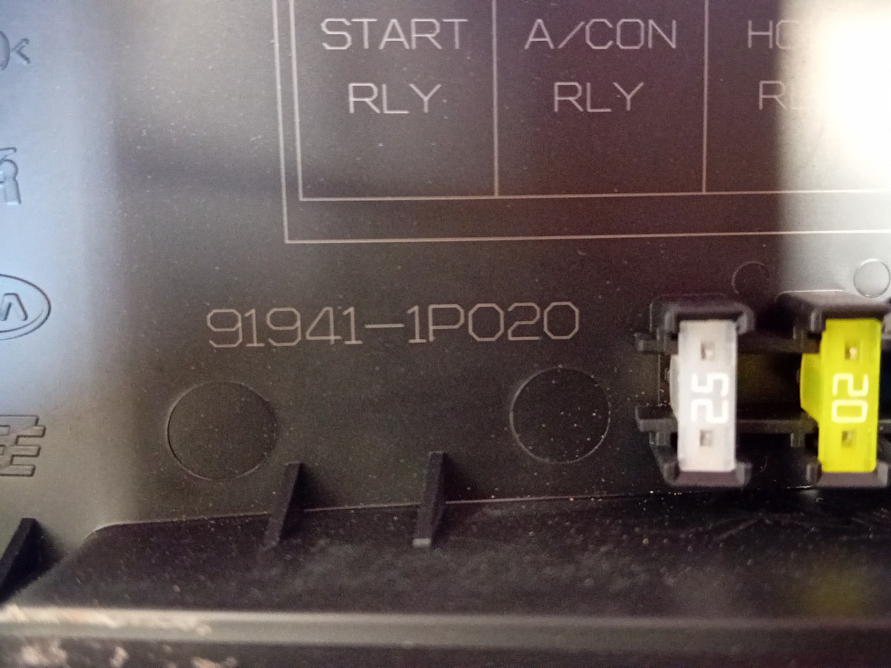 Fuse box / SAM / BSI KIA Venga (YN) Imagem-2
