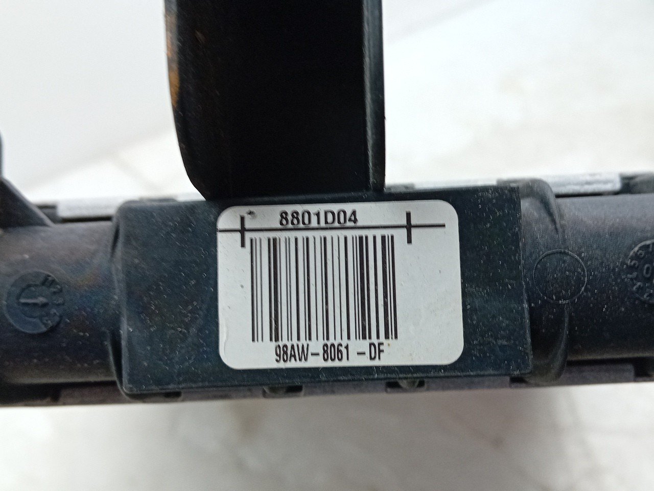 Radiador de agua FORD Focus I (DAW, DBW) Imagem-2