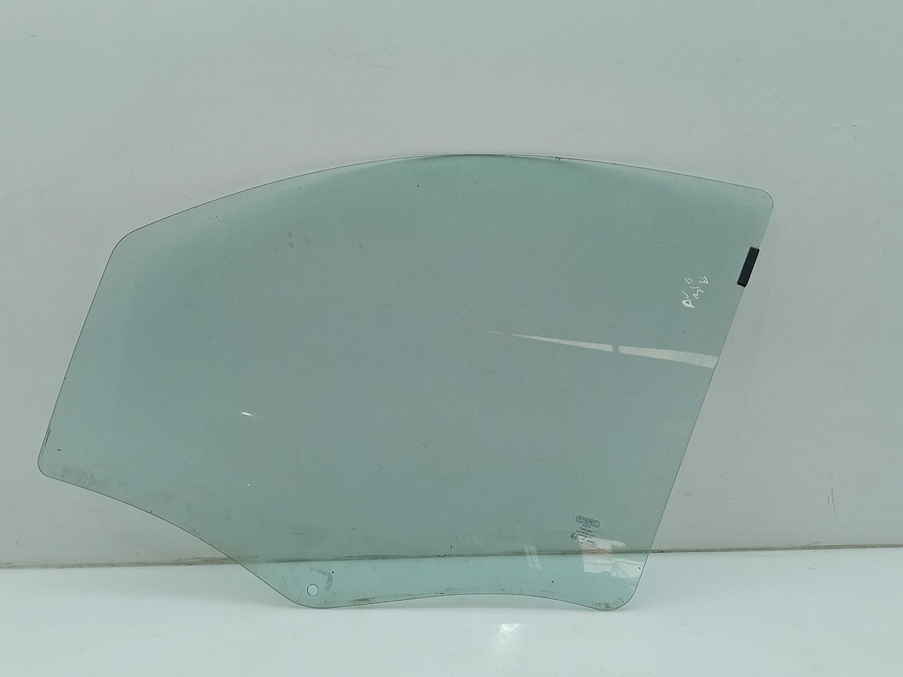 Left front door glass