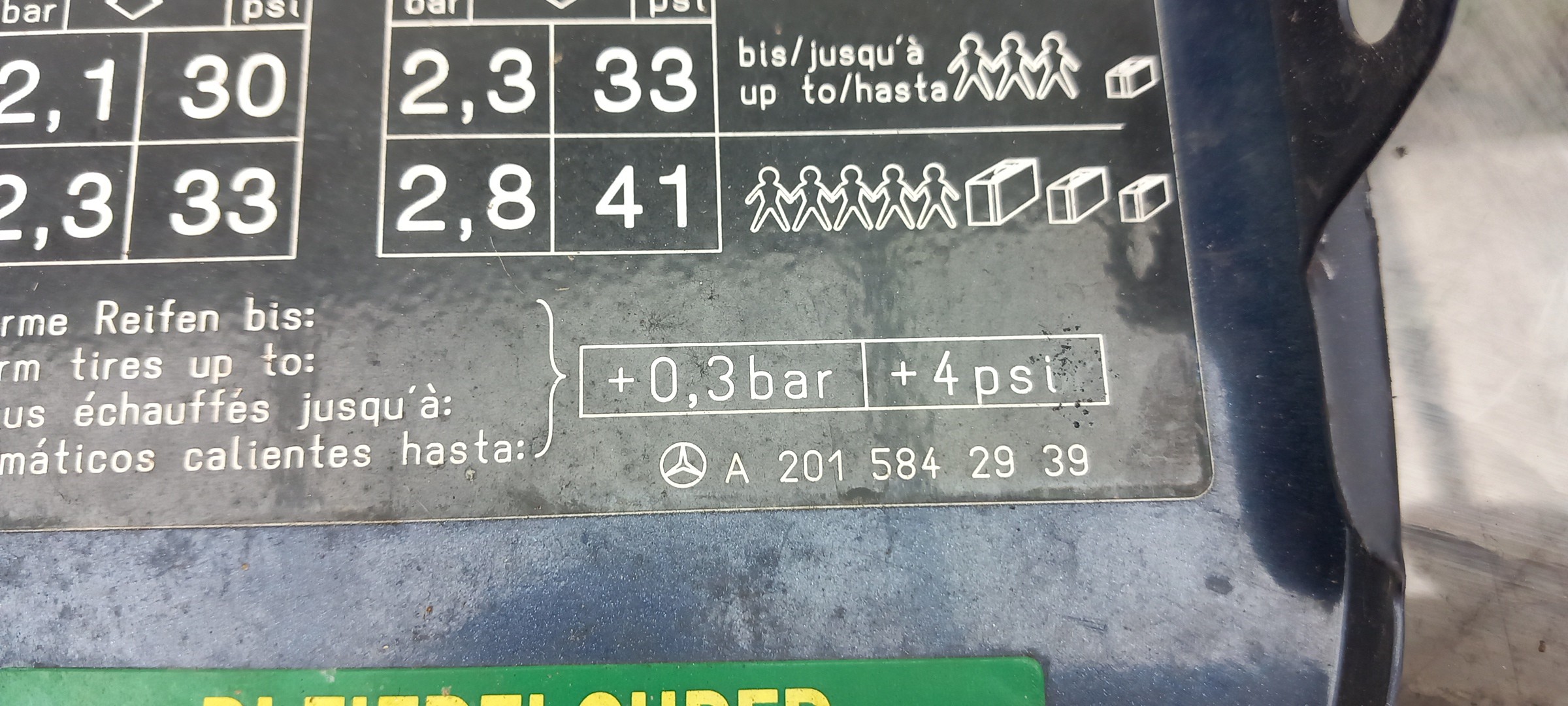 Tapa exterior combustible MERCEDES-BENZ CLK (C208) Imagem-2