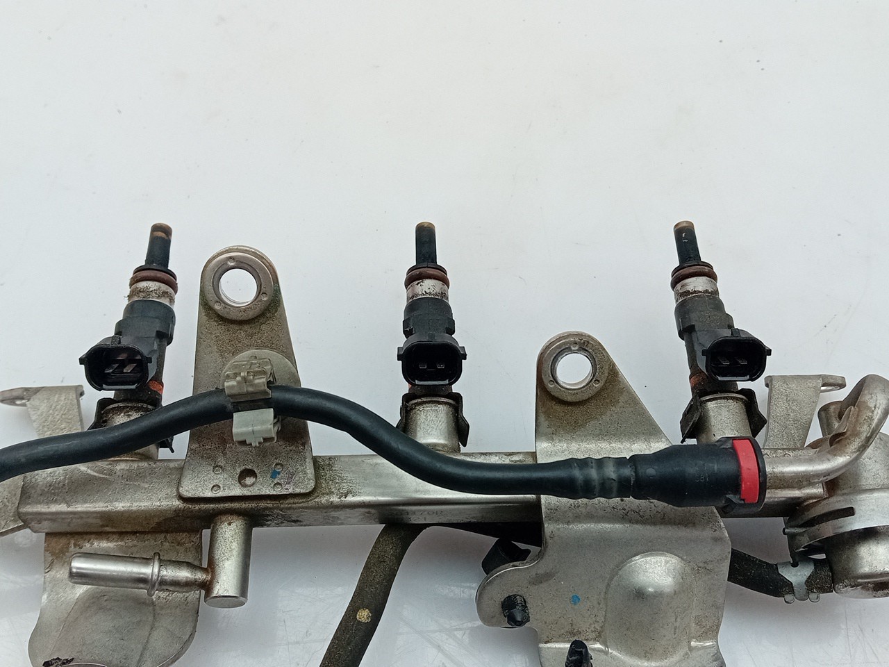 Fuel rail RENAULT Captur (J5_) Imagem-1