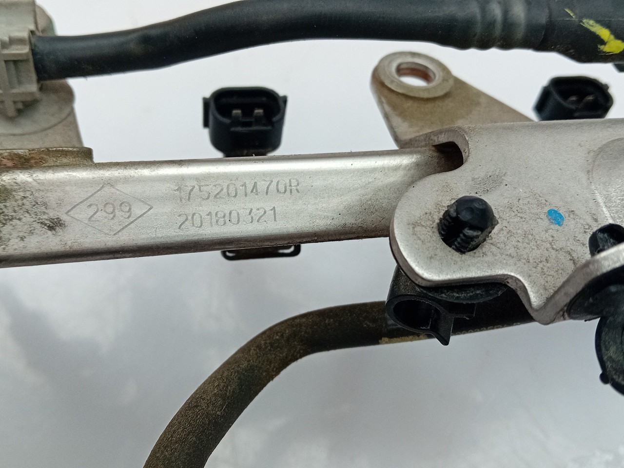 Fuel rail RENAULT Captur (J5_) Imagem-3