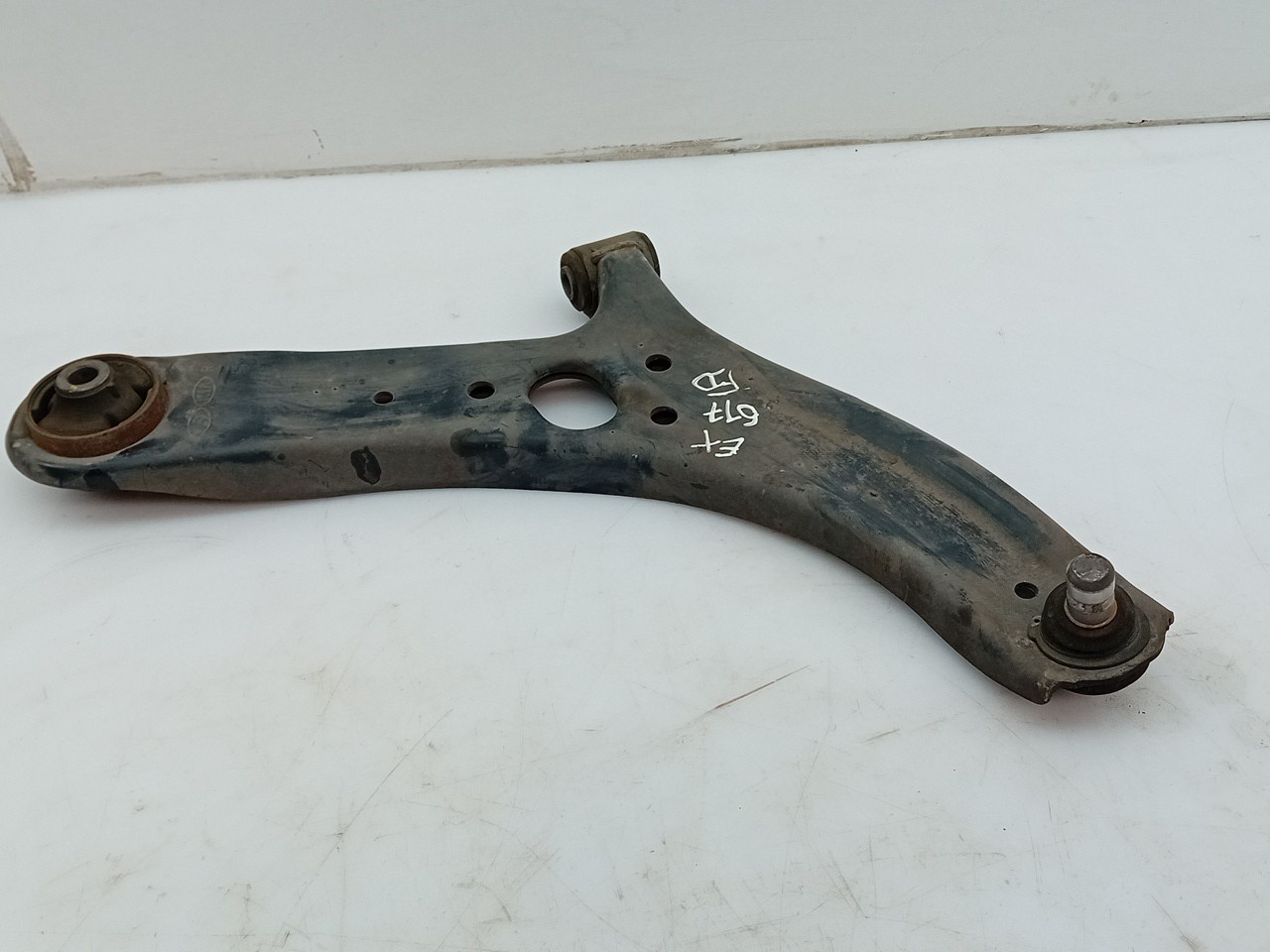 Right front suspension arm