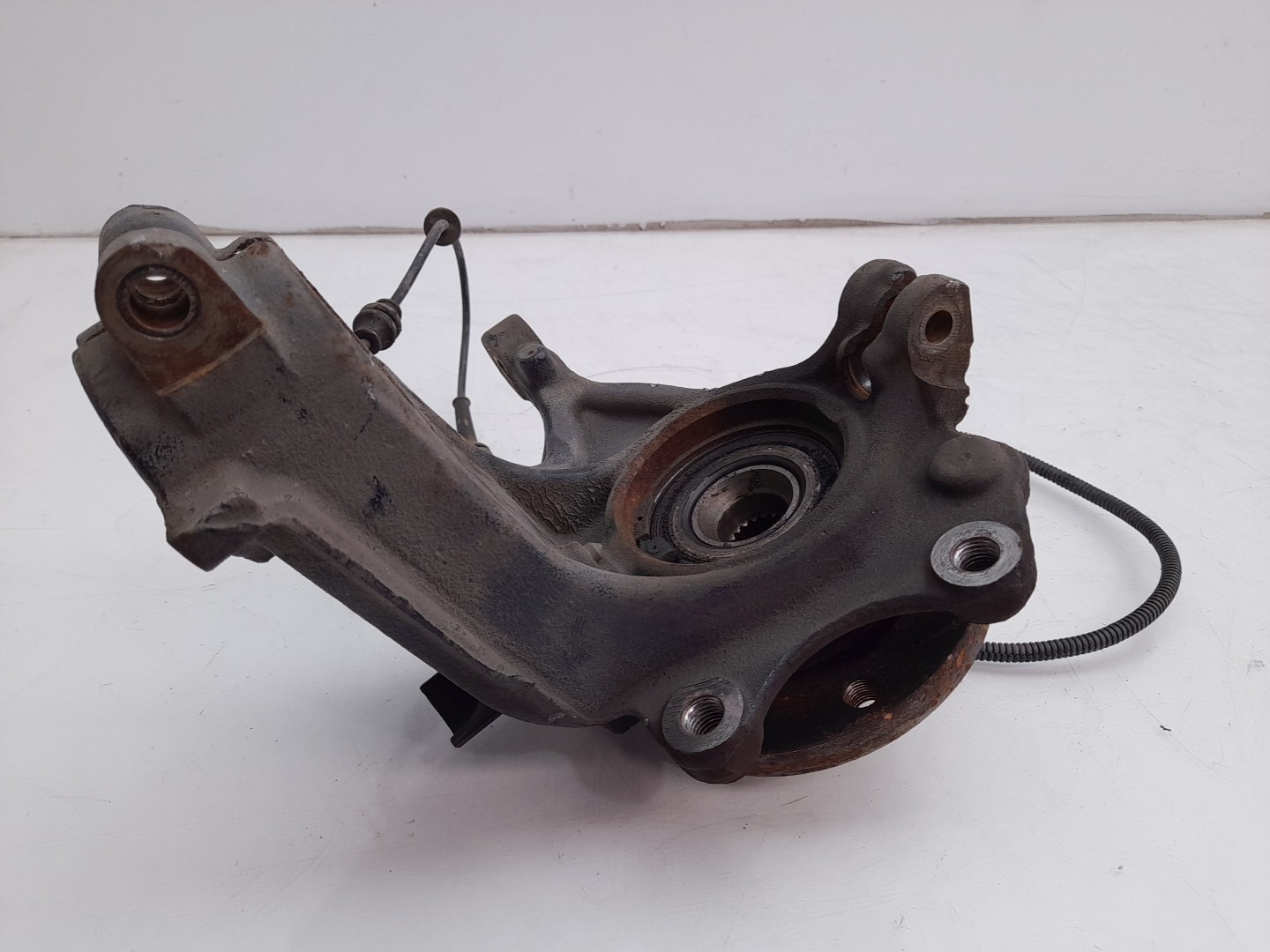 Right front steering knuckle PEUGEOT 2008 I (CU_) Imagem-1