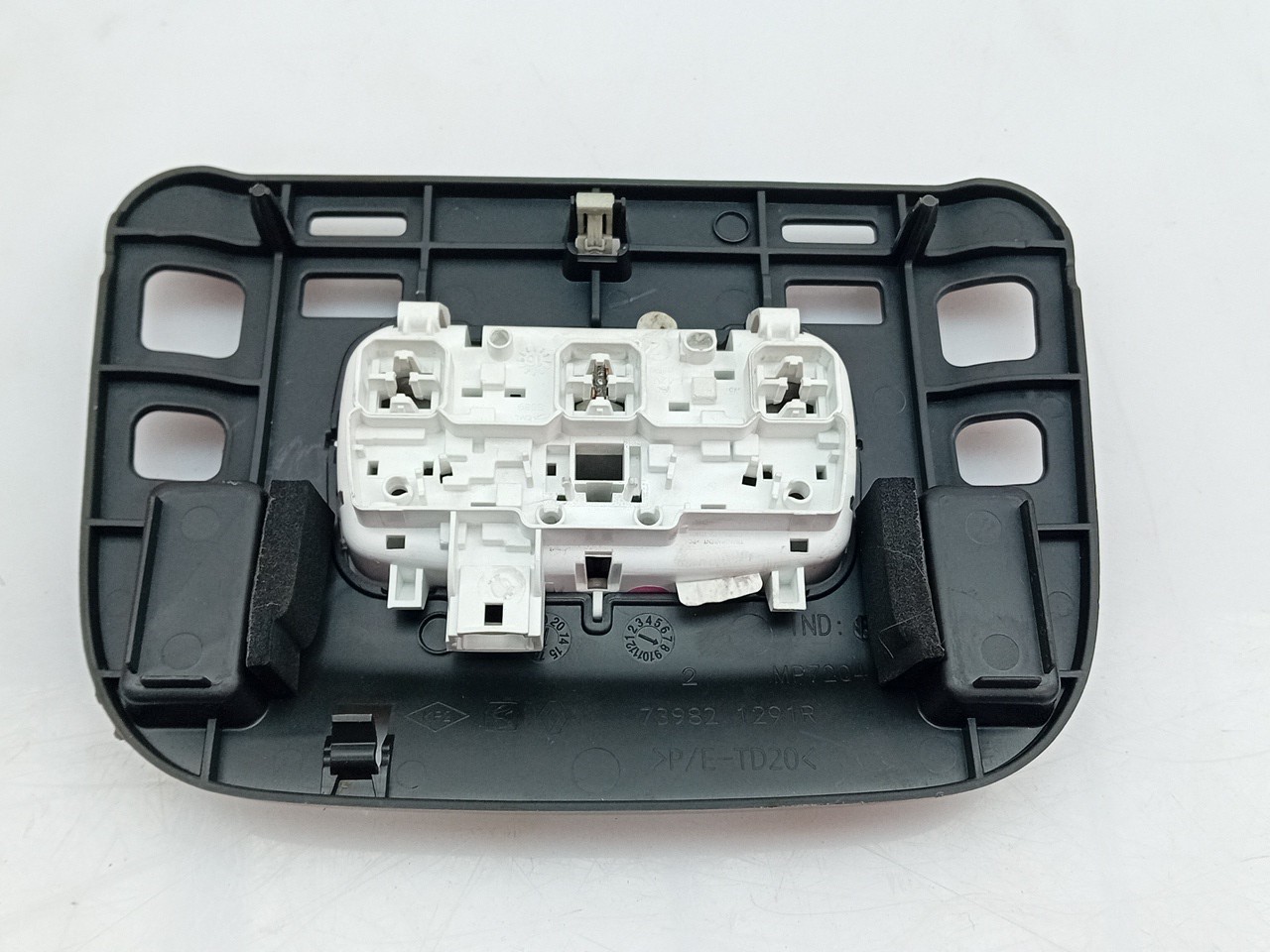 Plafonier frente RENAULT Megane IV (B9A/M_) Imagem-1