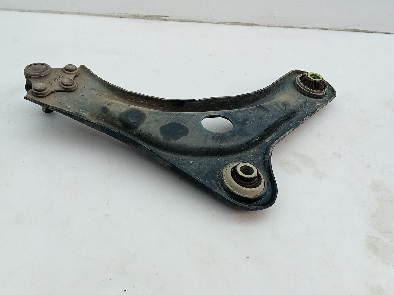 Brazo suspensión delantero izquierdo PEUGEOT 2008 I (CU_) Imagem-1