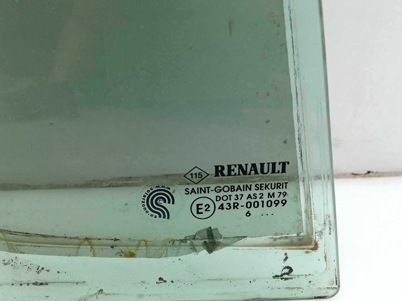 Vidrio triangular puerta Trasero Derecho RENAULT Clio III (BR0/1, CR0/1) Imagem-1