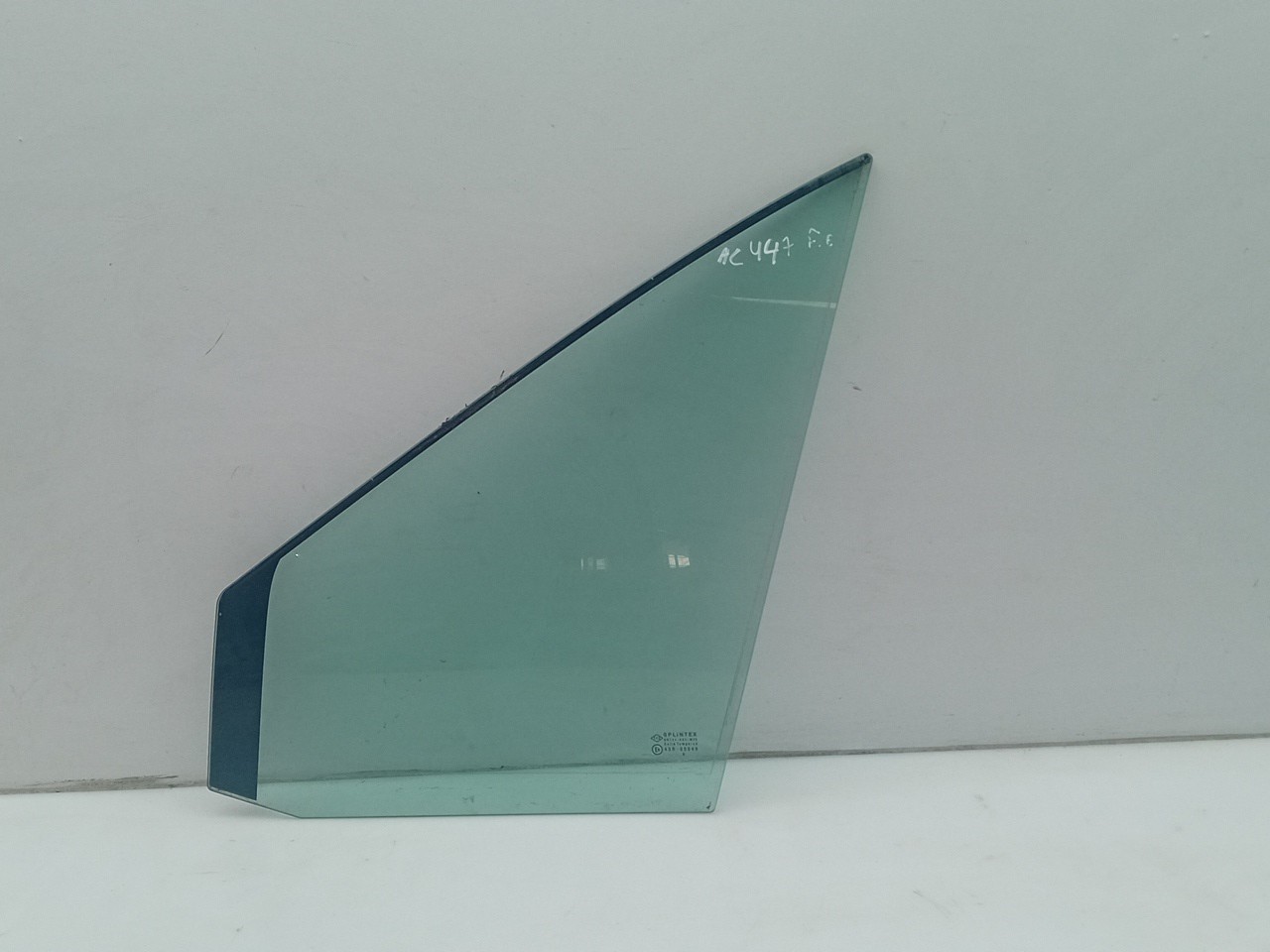 Vidrio triangular Delantero Izquierdo