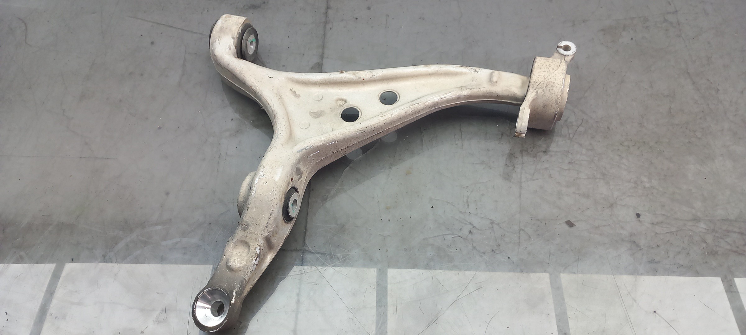 Brazo suspensión delantero derecho MERCEDES-BENZ Classe M (W166) Imagem-1