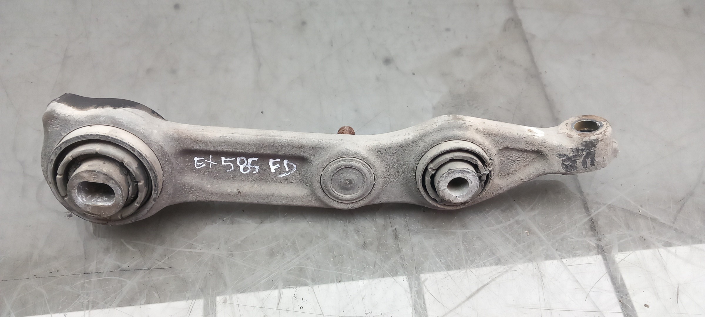 Right front suspension arm MERCEDES-BENZ CLS (C219) Imagem-1