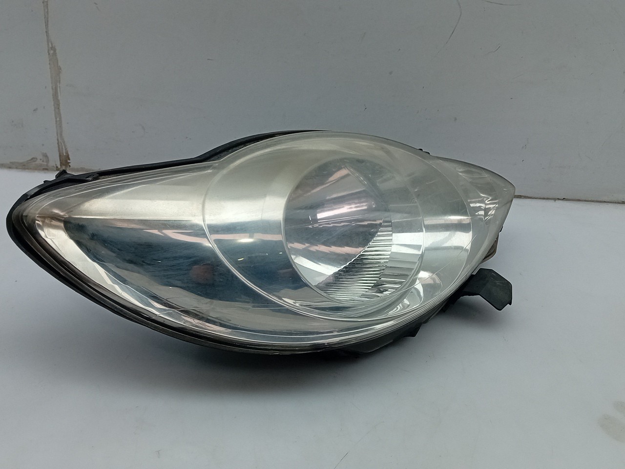 Óptica / faro Derecho PEUGEOT 107 Imagem-1