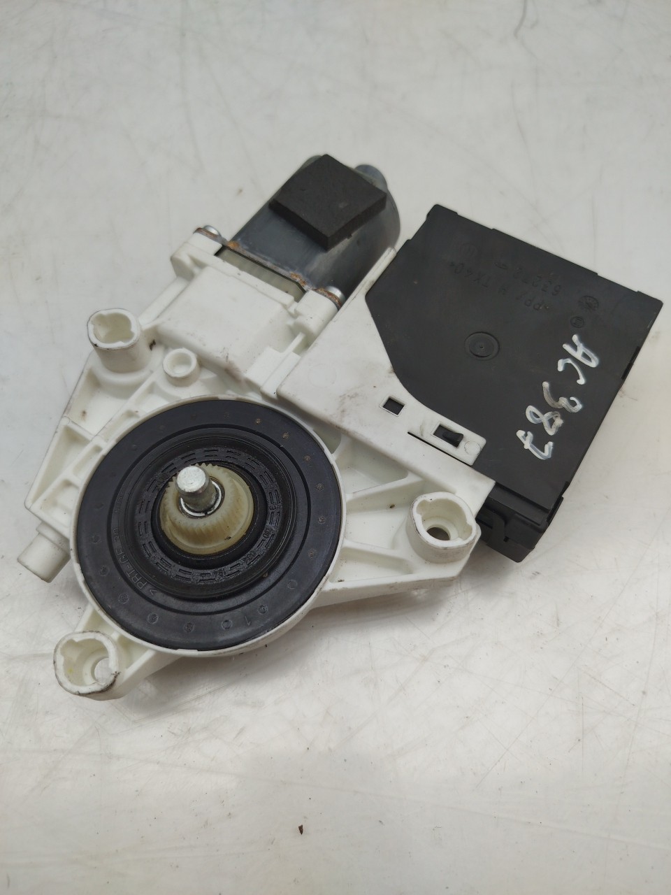 Front Right Door Window Regulator Motor