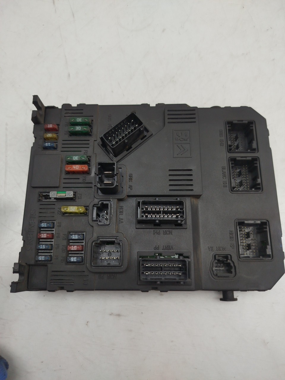 Fuse box / SAM / BSI PEUGEOT 206 Van Imagem-2