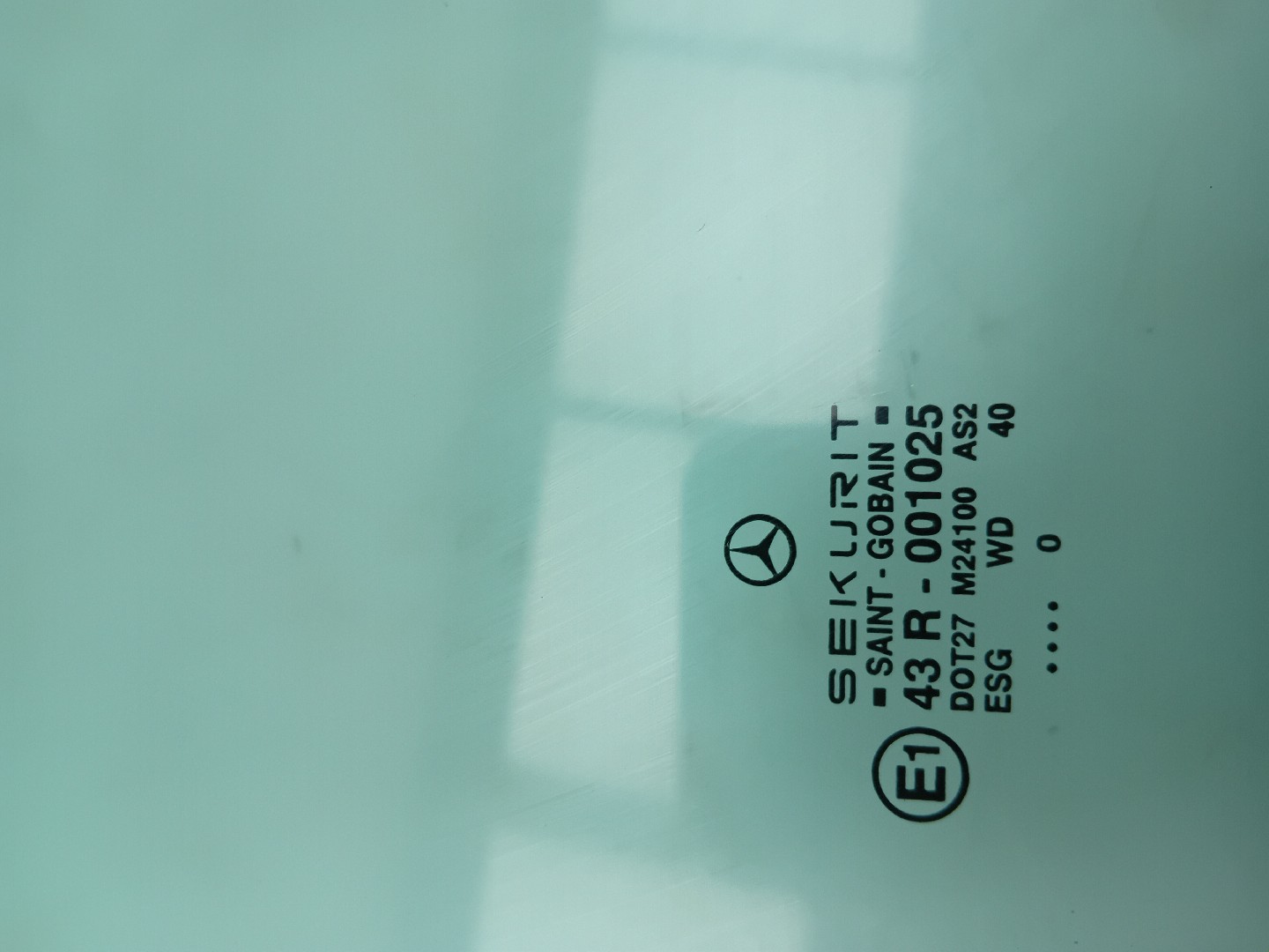 Right front door glass MERCEDES-BENZ Classe E Carrinha (S210) Imagem-1