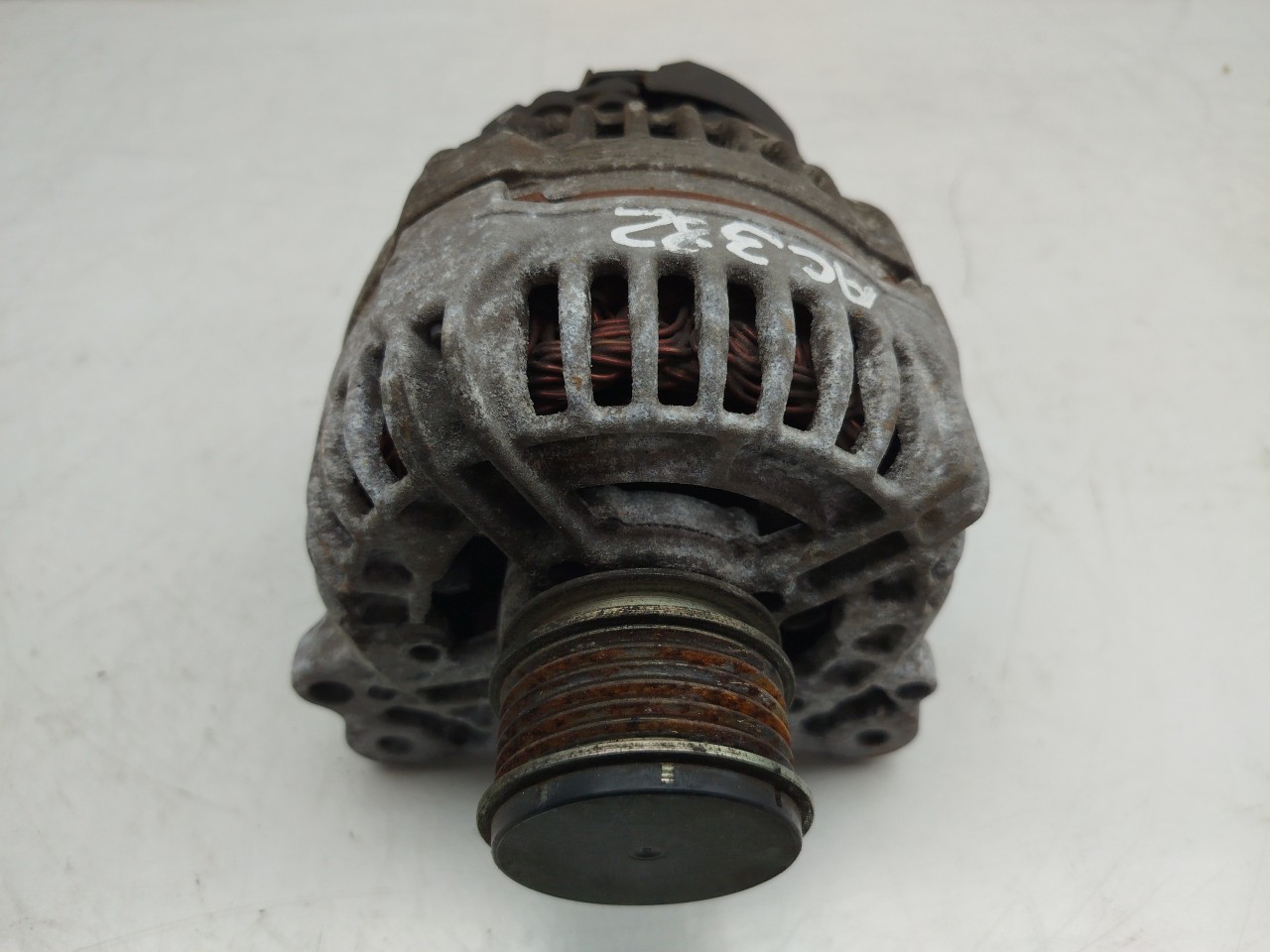 Alternador VOLKSWAGEN Golf V Variant (1K5) Imagem-1