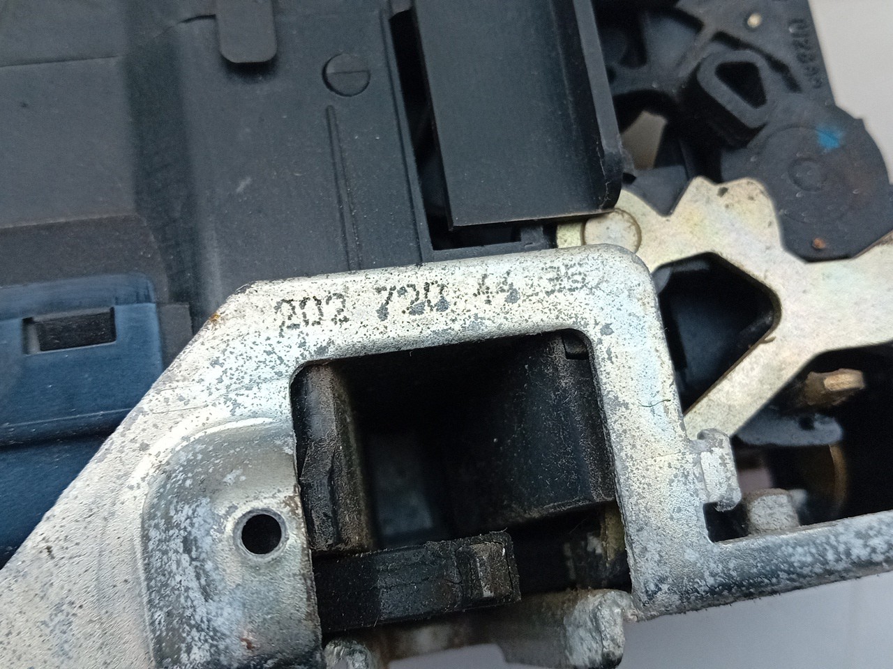 Front Right Door Lock MERCEDES-BENZ Classe E Carrinha (S210) Imagem-2