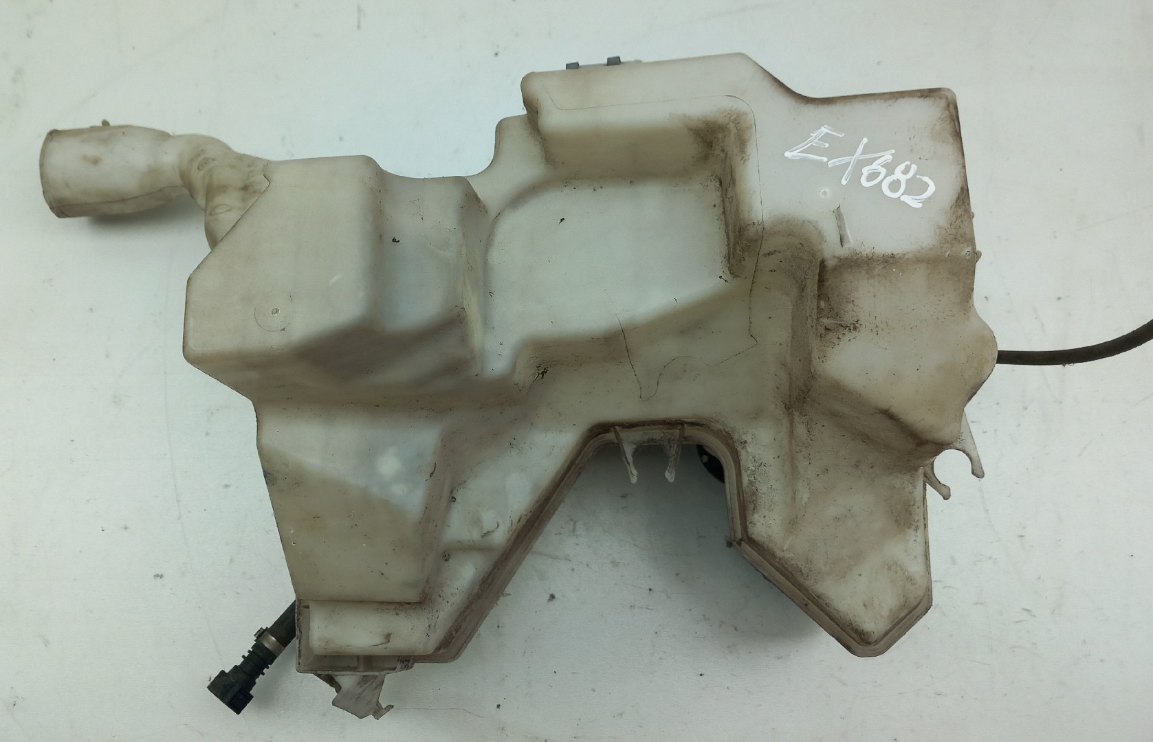 Windshield washer tank PEUGEOT 407 Coupé (6C_) Imagem-1