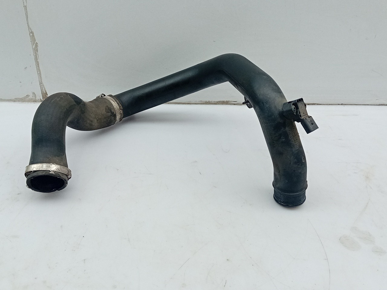 Intercooler pipe
