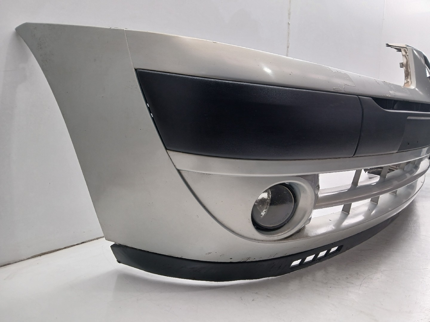 Pára-choques frente RENAULT Clio II (BB0/1/2_, CB0/1/2_) Imagem-2