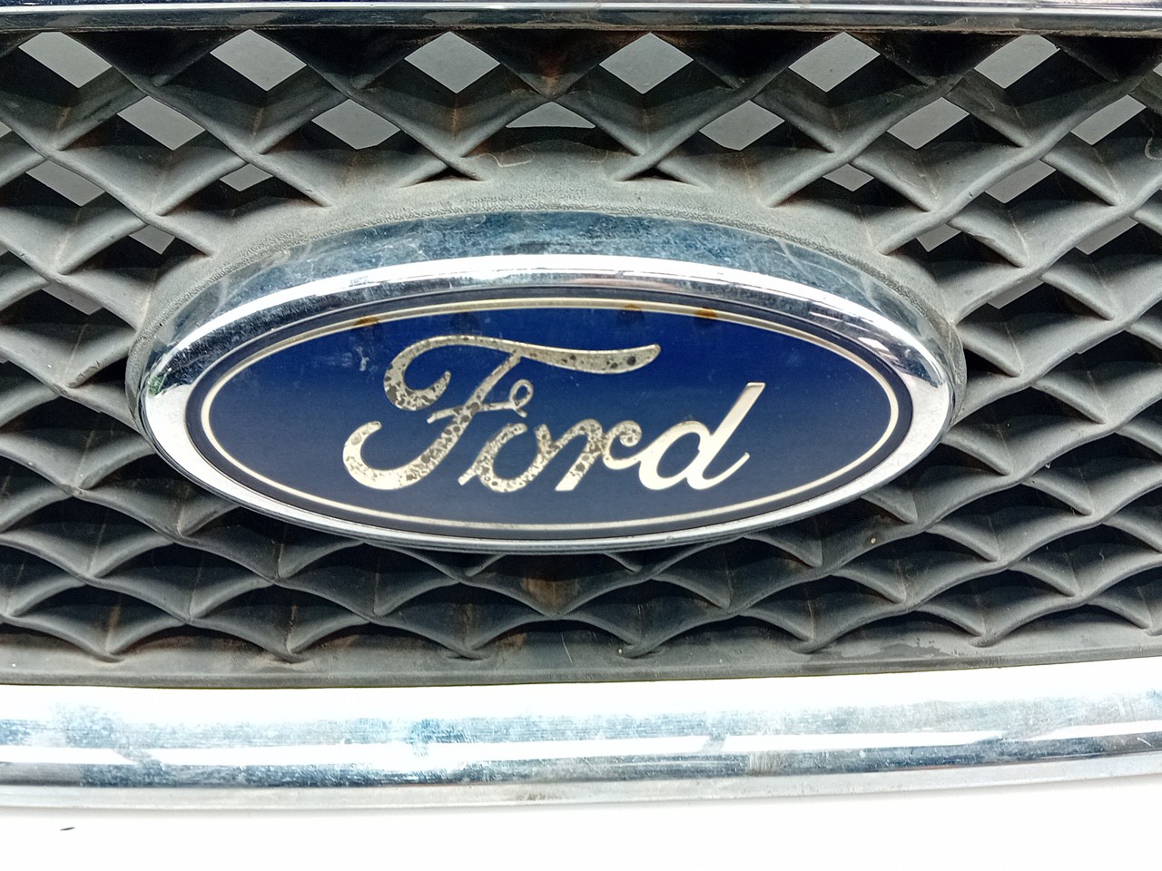 Grille avant FORD Focus II (DA_) Imagem-1