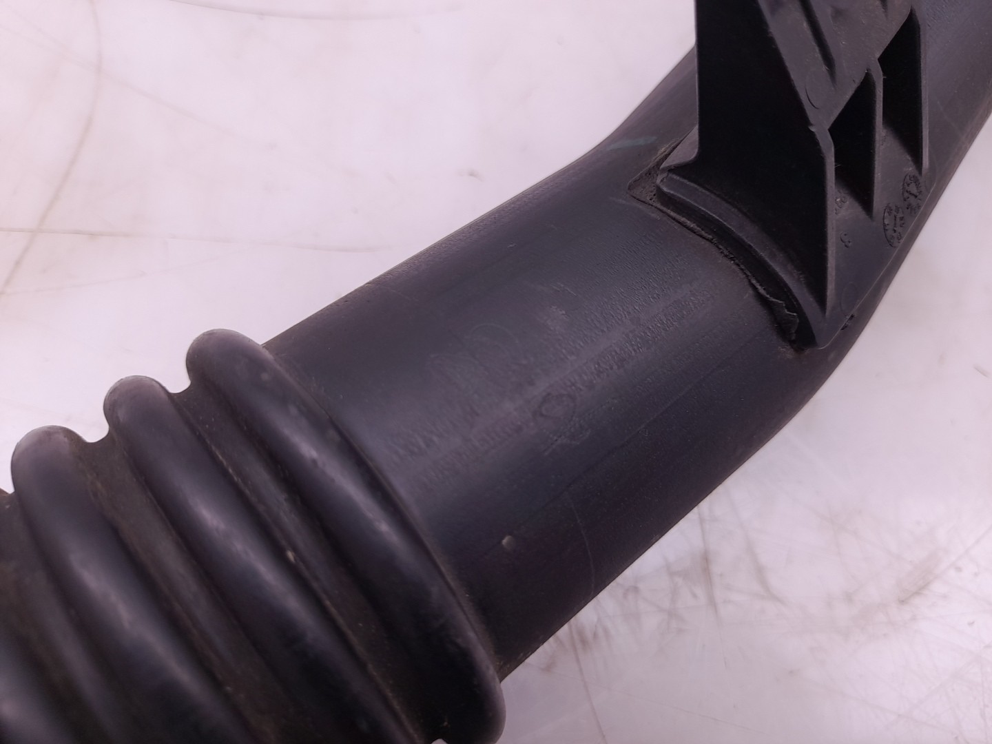 Tubo intercooler OPEL Astra K Imagem-4