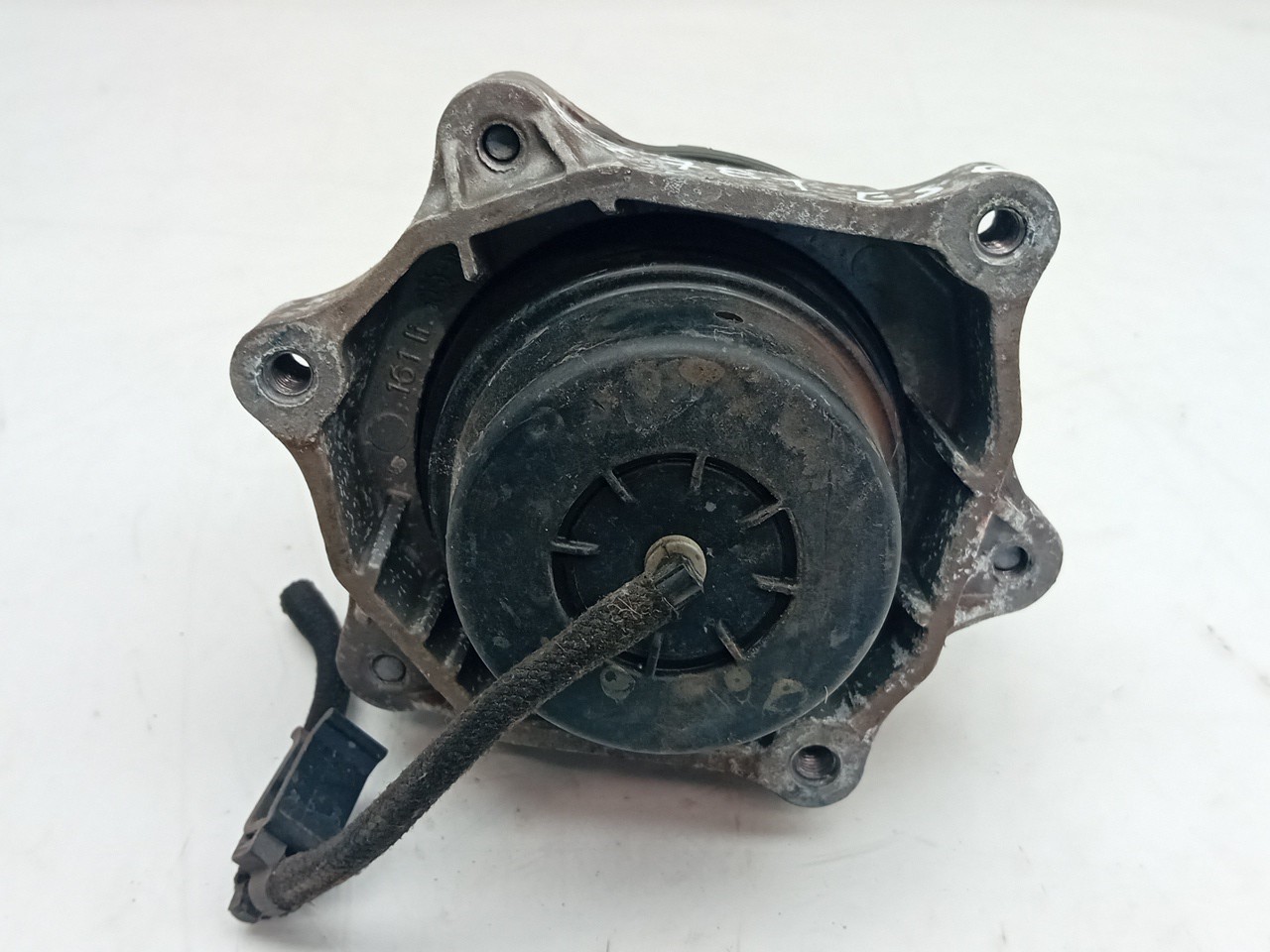 Apoio do motor BMW 1 (F20) Imagem-1