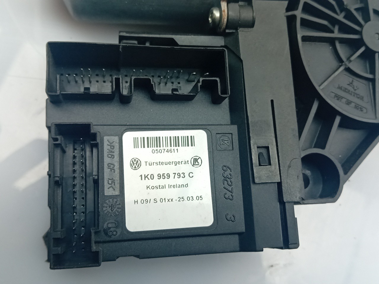 Motor vidro frente direito VOLKSWAGEN Golf V (1K1) Imagem-2