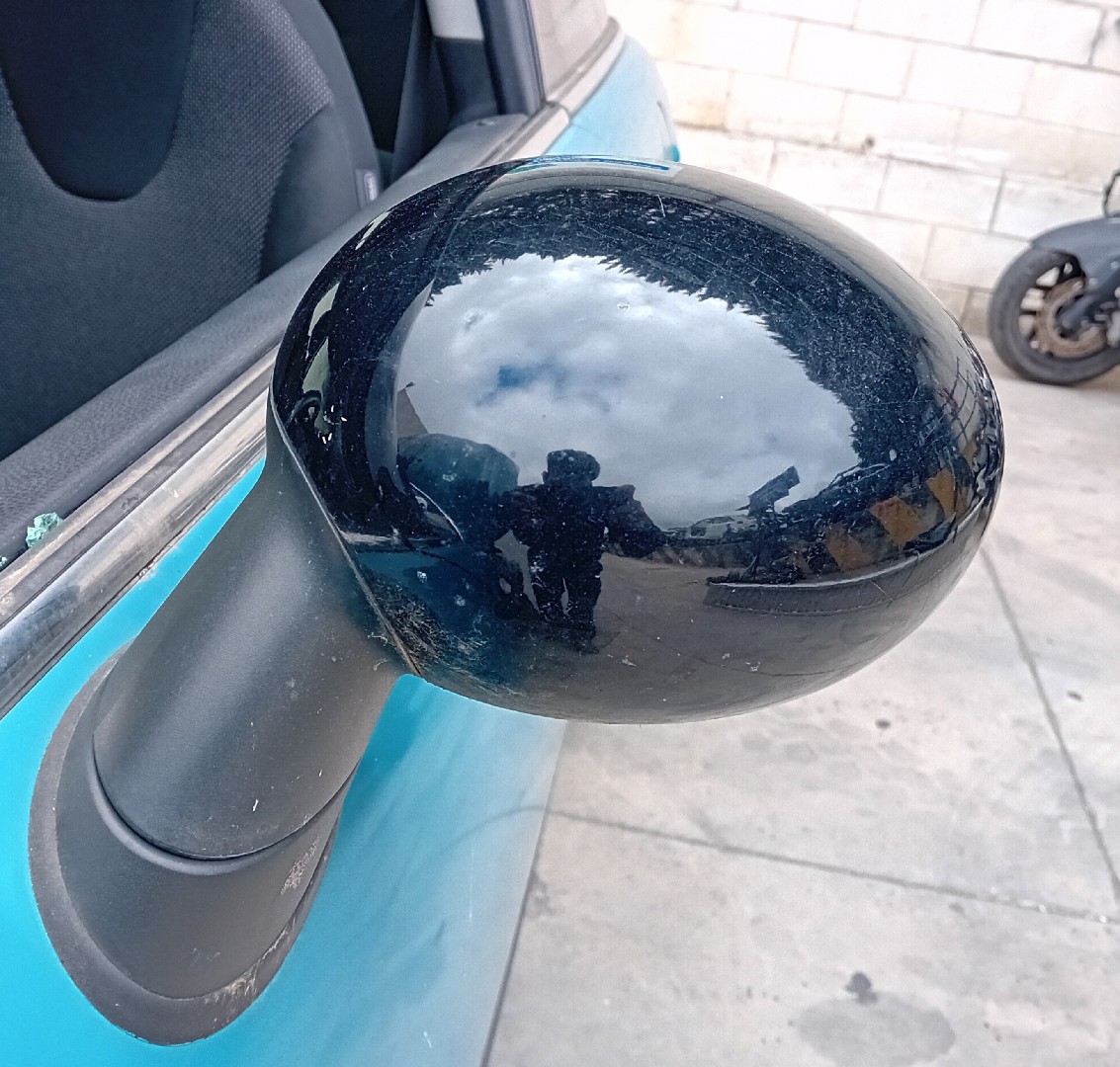 Left mirror