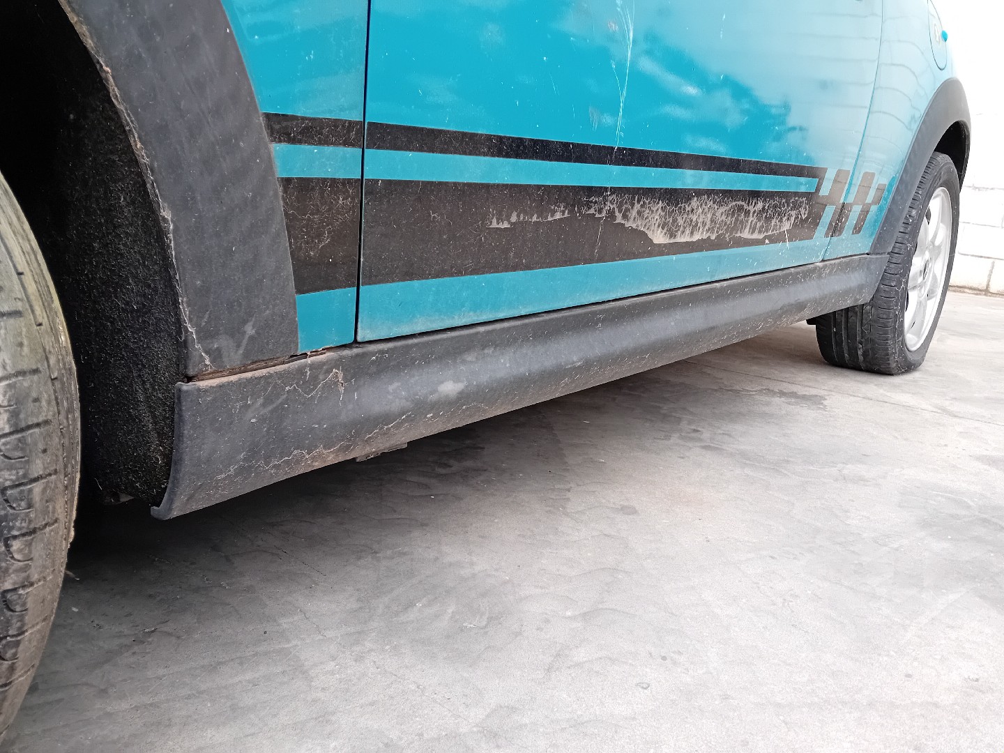 Left side sill