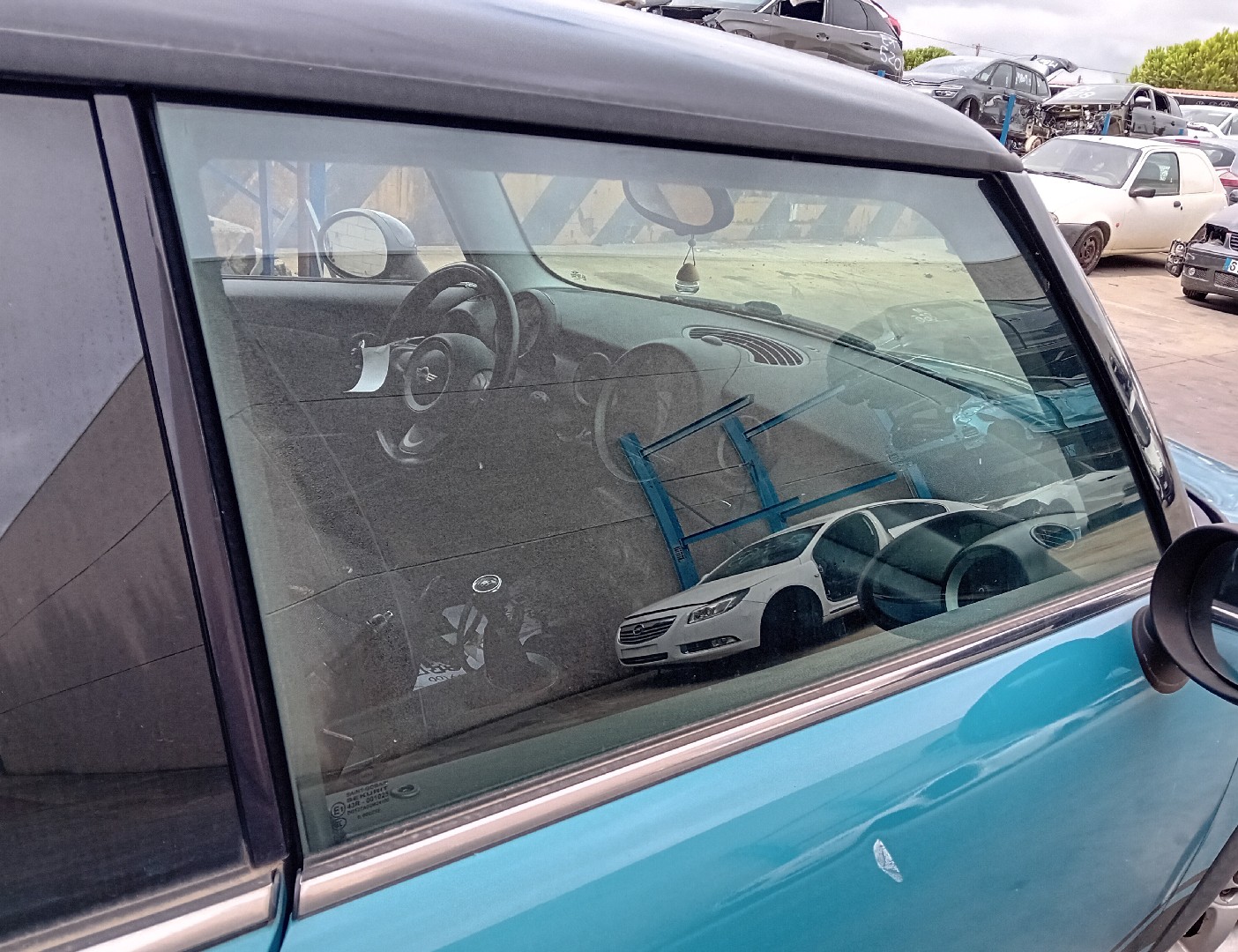 Right front door glass